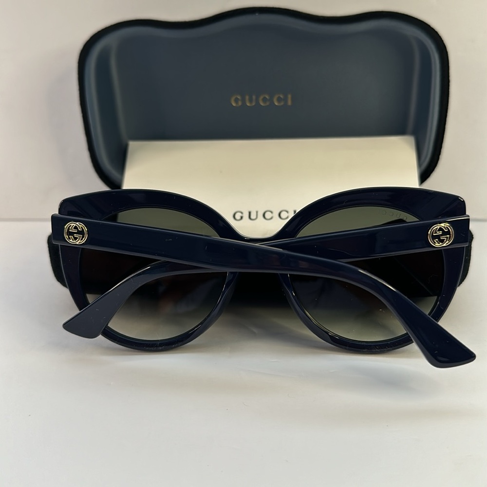 New 100% Authentic Gucci GG0325S
008 Cat eye Sunglasses - Picture 11 of 15